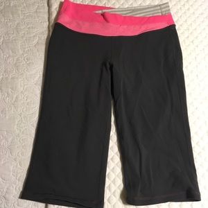 Lululemon knee length pants